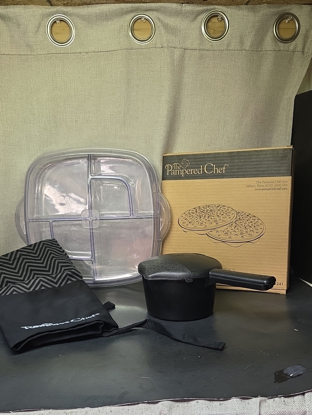 Pampered Chef Cool & Serve‎ Tray, Chip Maker, Steamer, Apron